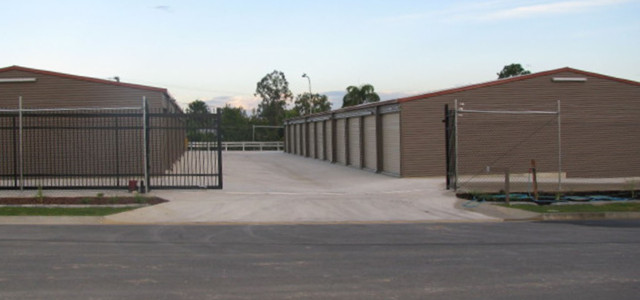 Large twin facing commercial storage sheds Sheds n Homes