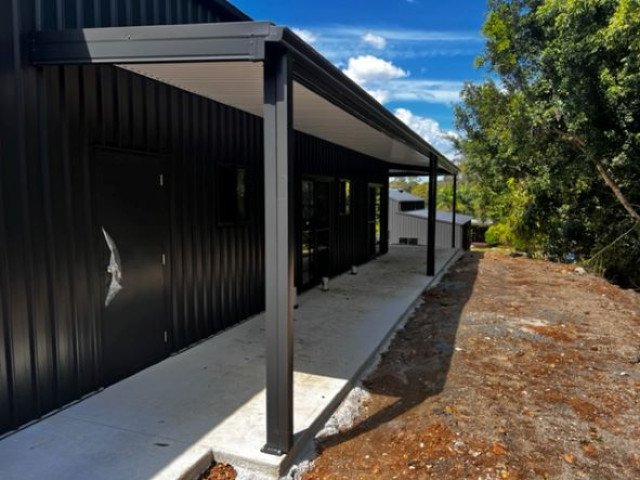 Doms Awning