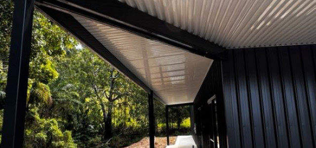 Doms awning 2