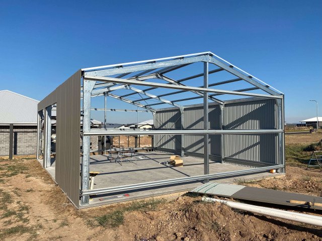 TMUD223014 7m x 9m x 2 v2.8m part frame 1