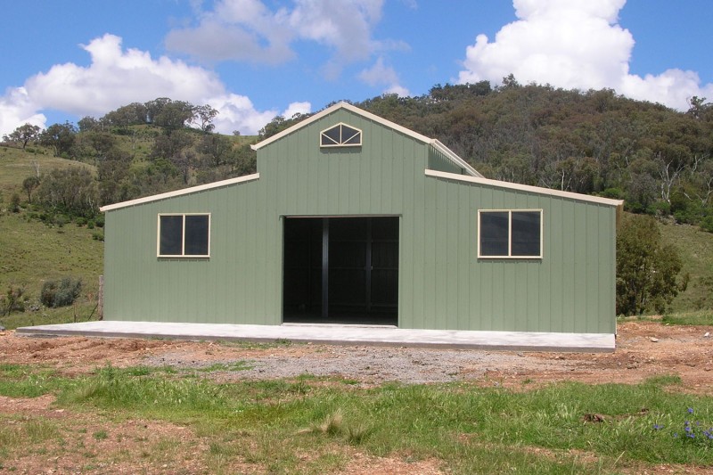 Barn with single roller door