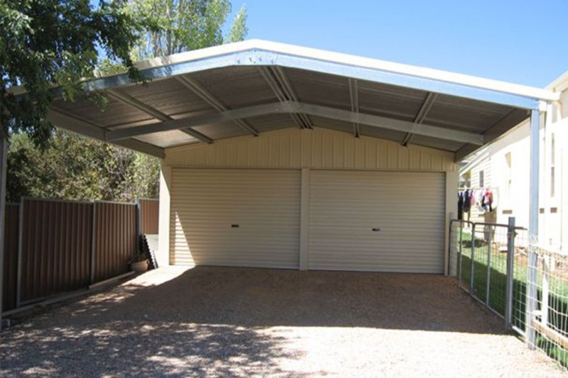 Double bay garaport