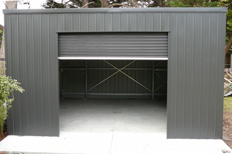 Skillion roof single garage high end