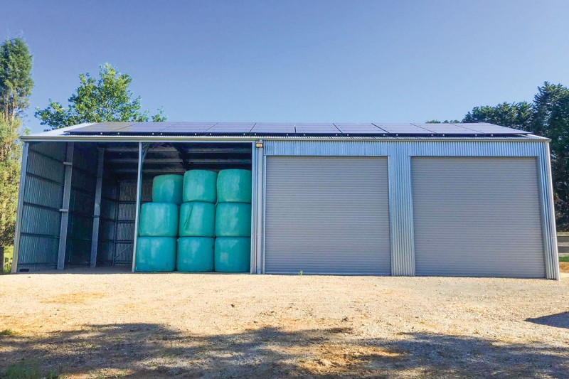Workshop with two open bays and two lock ups